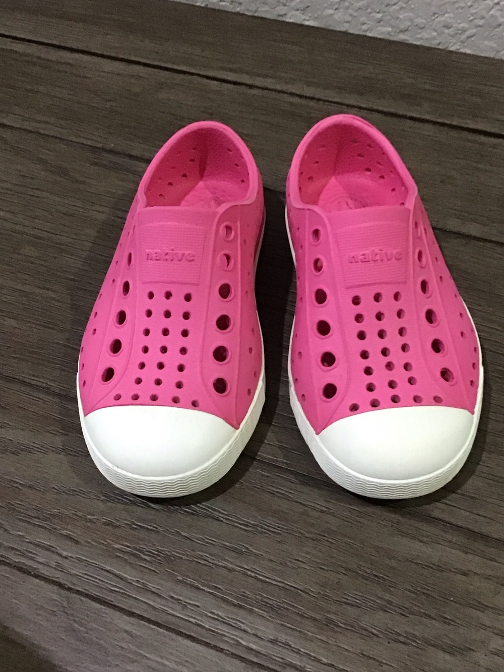 Native Kids Slip-On Water Shoes in Bright Pink with White Toe